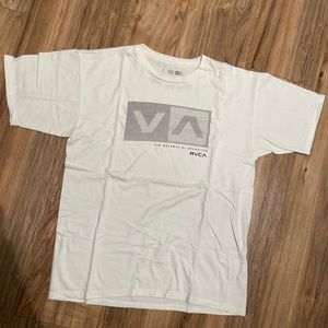 RCVA Men White Short Sleeve Shirt Tee M
